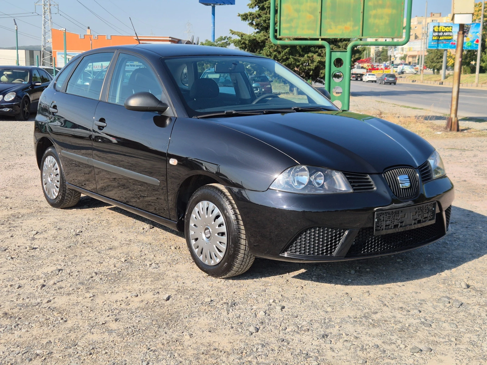 Seat Ibiza 1.2i, снимка 7 - Автомобили и джипове - 55568439