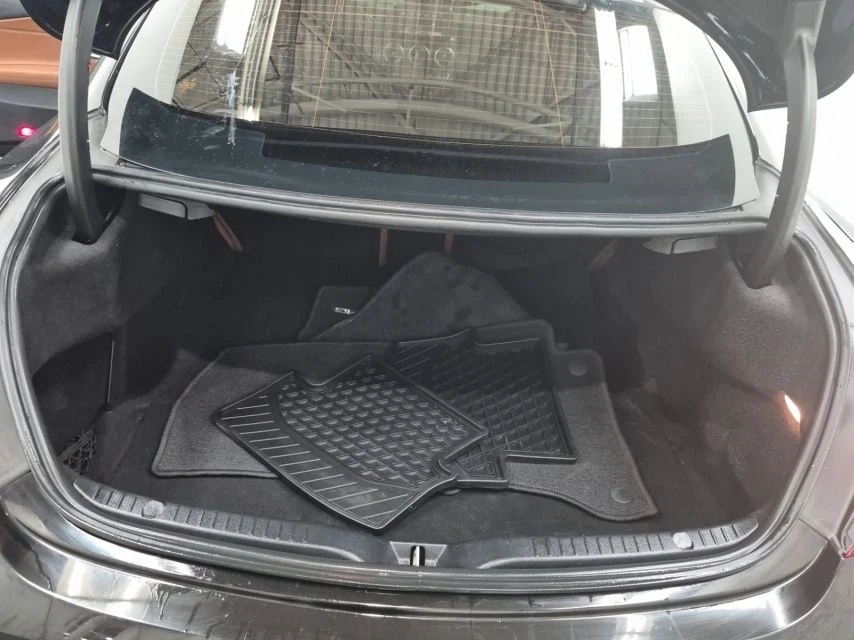 Mercedes-Benz C 300 AMG-pack* Night-Pack* 360* Brum* Pano* Подгрев* , снимка 13 - Автомобили и джипове - 55604641