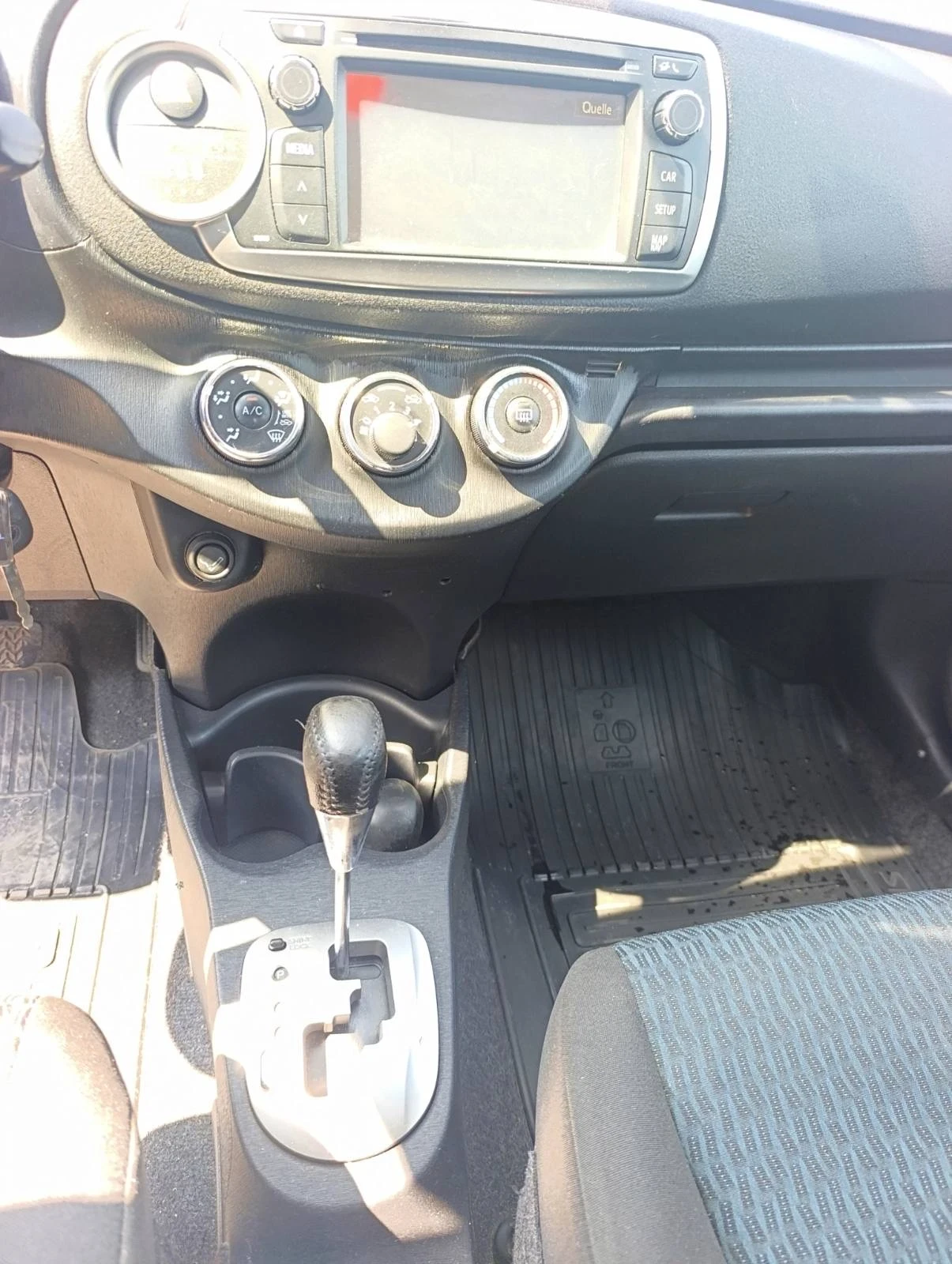 Toyota Yaris 1.3 Швейцария , снимка 11 - Автомобили и джипове - 55786810