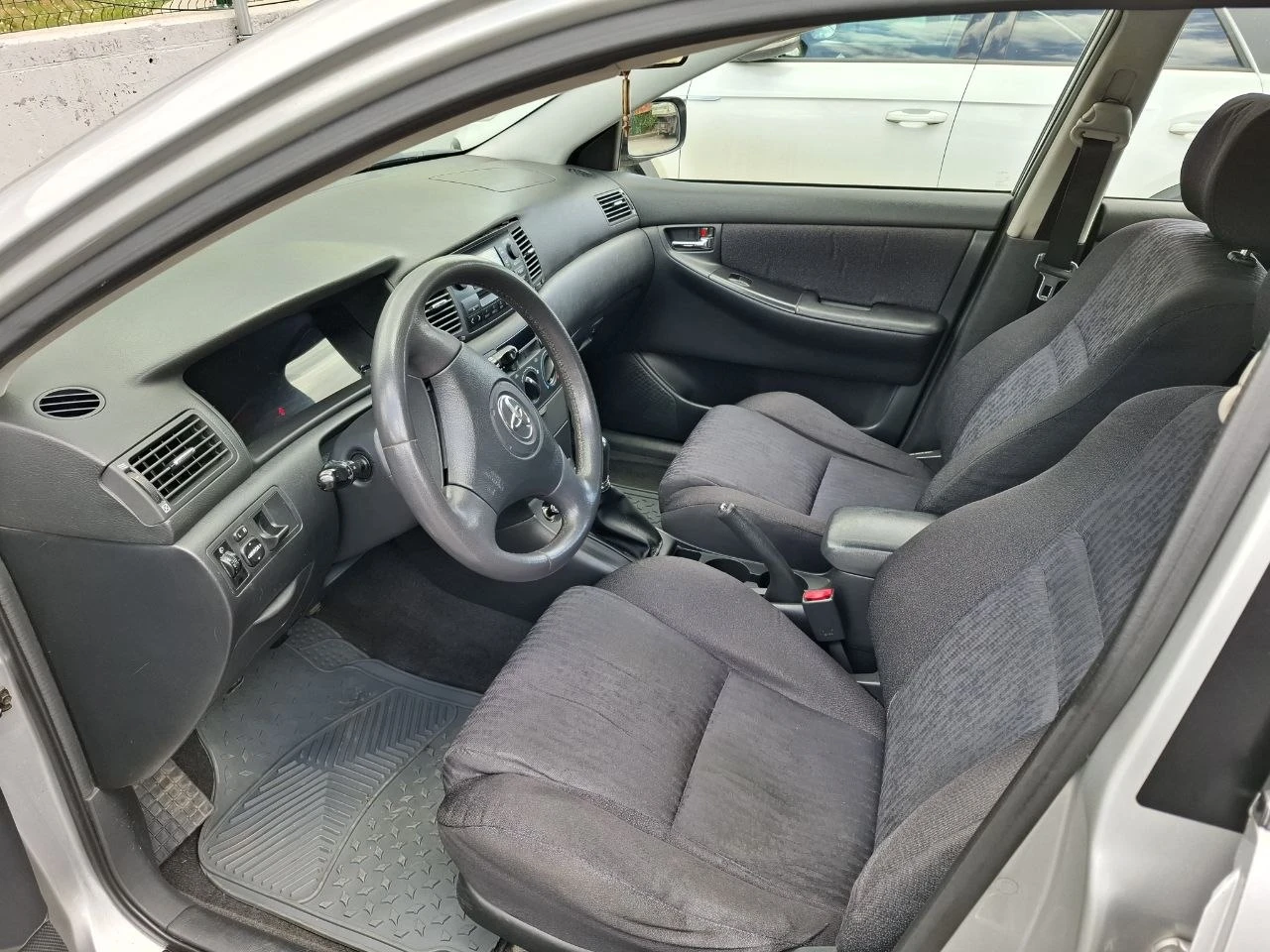 Toyota Corolla D4D, снимка 7 - Автомобили и джипове - 55810027