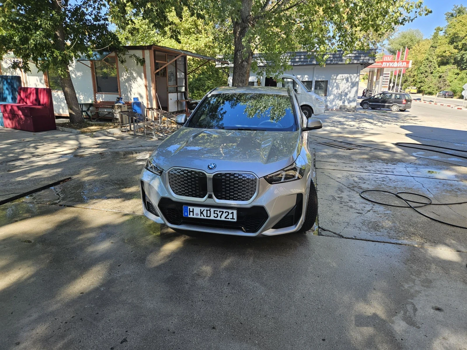 BMW iX1, снимка 8 - Автомобили и джипове - 55983913