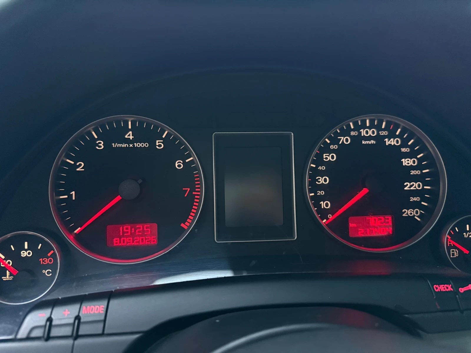 Audi A4 1.6, снимка 14 - Автомобили и джипове - 56018456