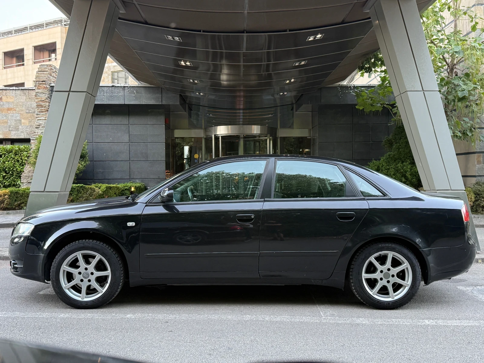 Audi A4 1.6, снимка 6 - Автомобили и джипове - 56018456