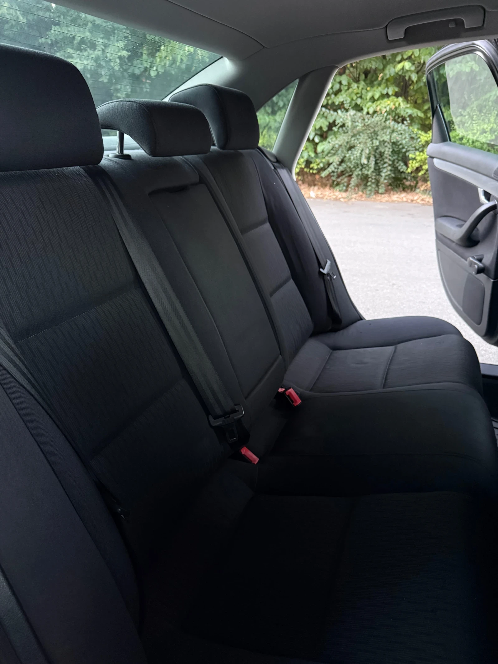 Audi A4 1.6, снимка 10 - Автомобили и джипове - 56018456