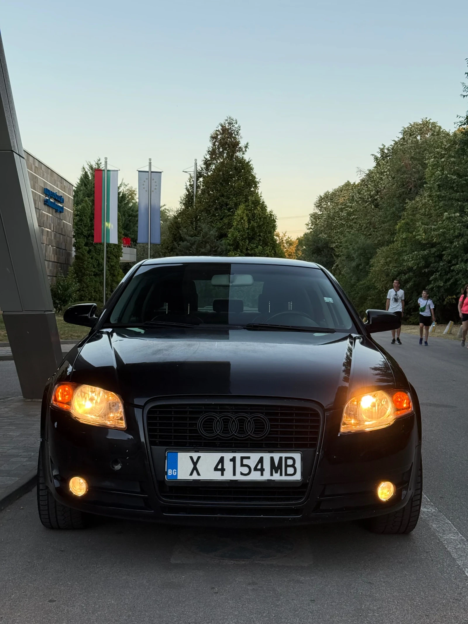 Audi A4 1.6, снимка 2 - Автомобили и джипове - 56018456