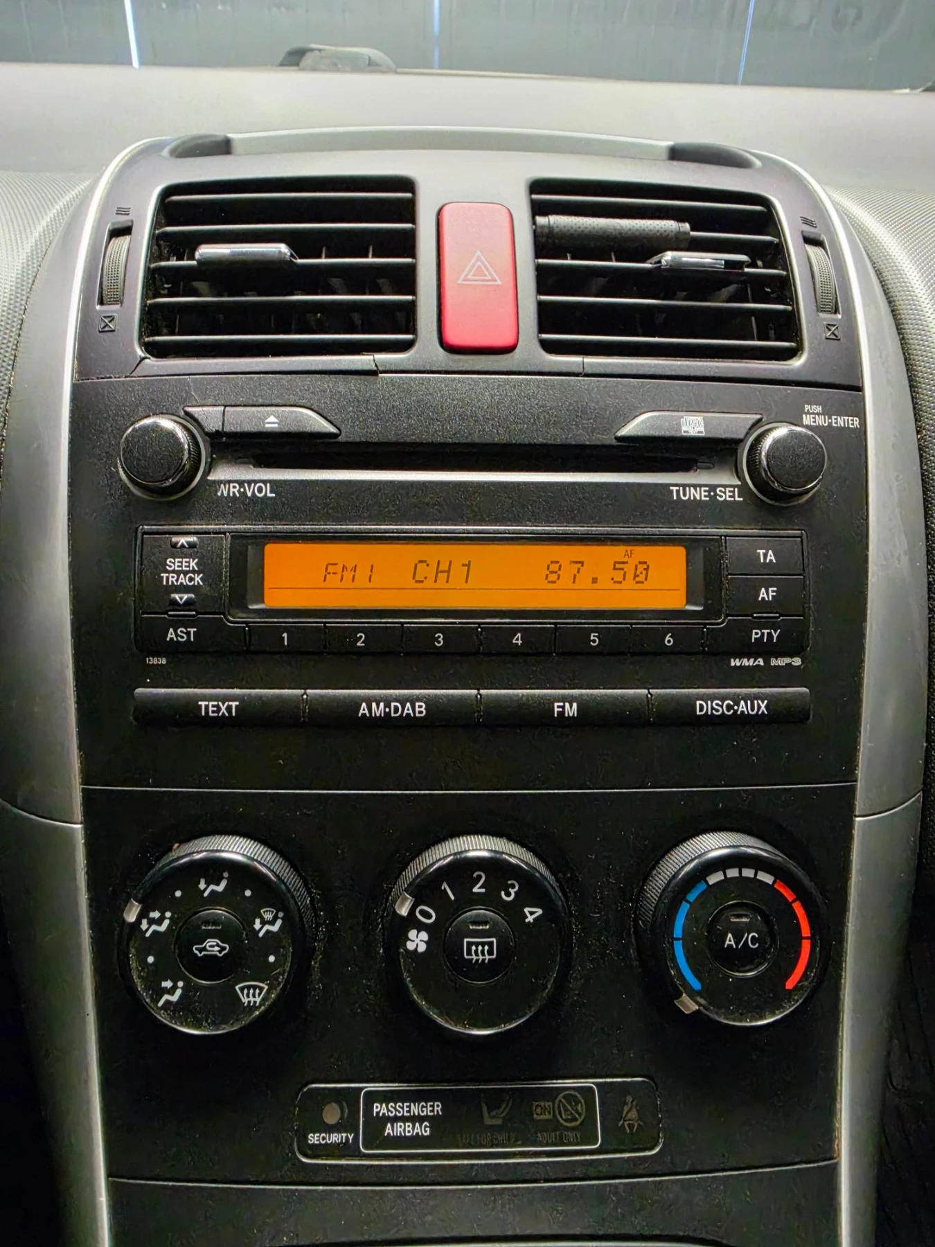 Toyota Auris 1.4D-4D* FACELIFT* 90��* PWR HEAT* �����* EURO5 | Mobile.bg � ����������� 6