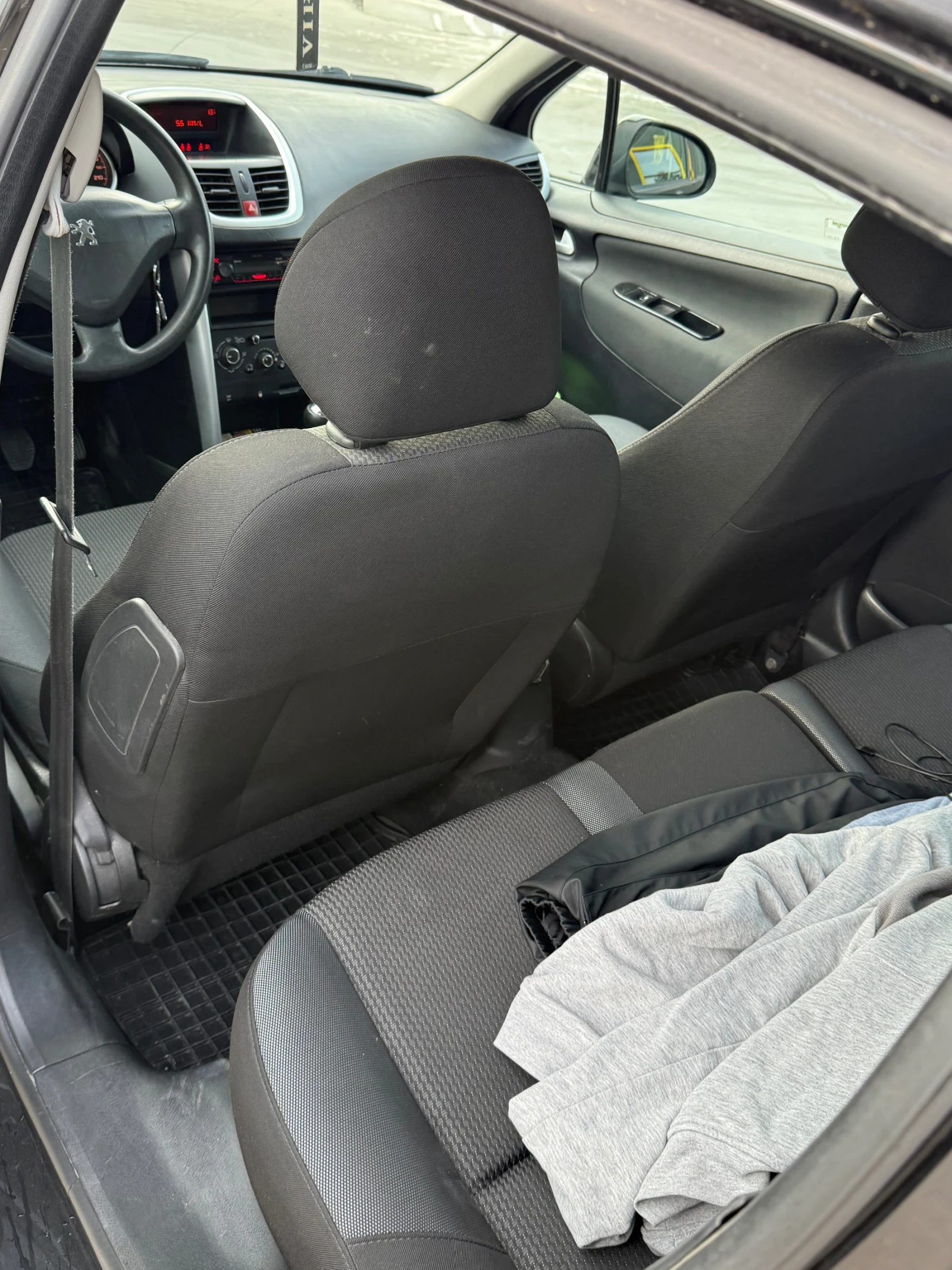 Peugeot 207, снимка 11 - Автомобили и джипове - 56362829