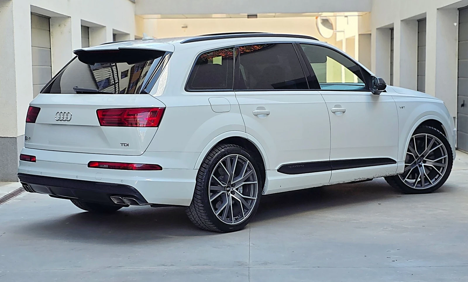 Audi SQ7 Audi SQ7 CERAMIC* 6+ 1* PANO* DIGITAL* BOSE* ASSIS - изображение 4