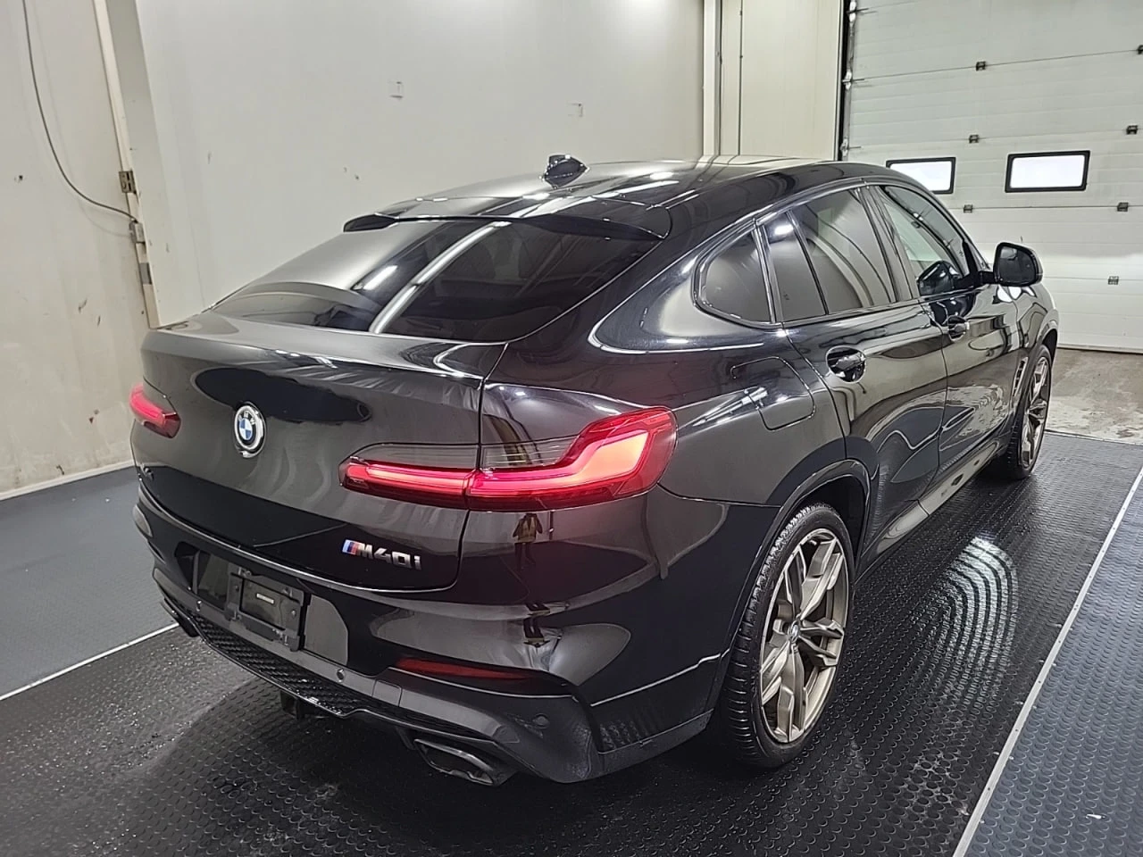 BMW X4 * АВТО КРЕДИТ* ЦЕНА ДО БГ * CARFAX *  - изображение 2