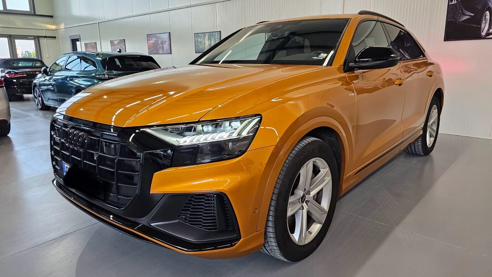 Audi Q8 55TFSI e V6 PLUG-IN/BLACK OPTIC/S-Line - изображение 4