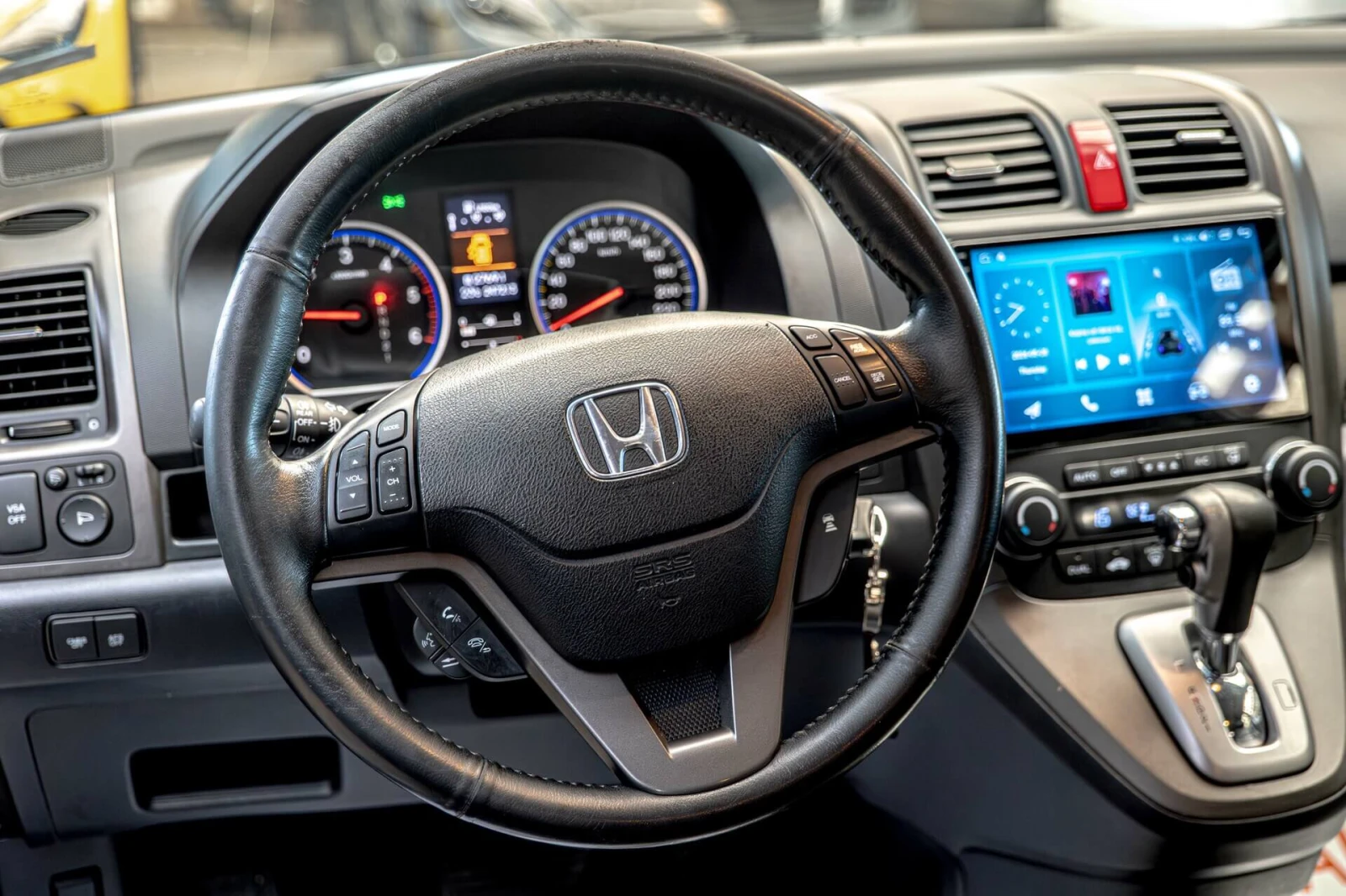 Honda Cr-v 2.2i-DTEC/Камера/Панорама/Подгрев/Кожа/ACC/PDC/4WD, снимка 11 - Автомобили и джипове - 54896939