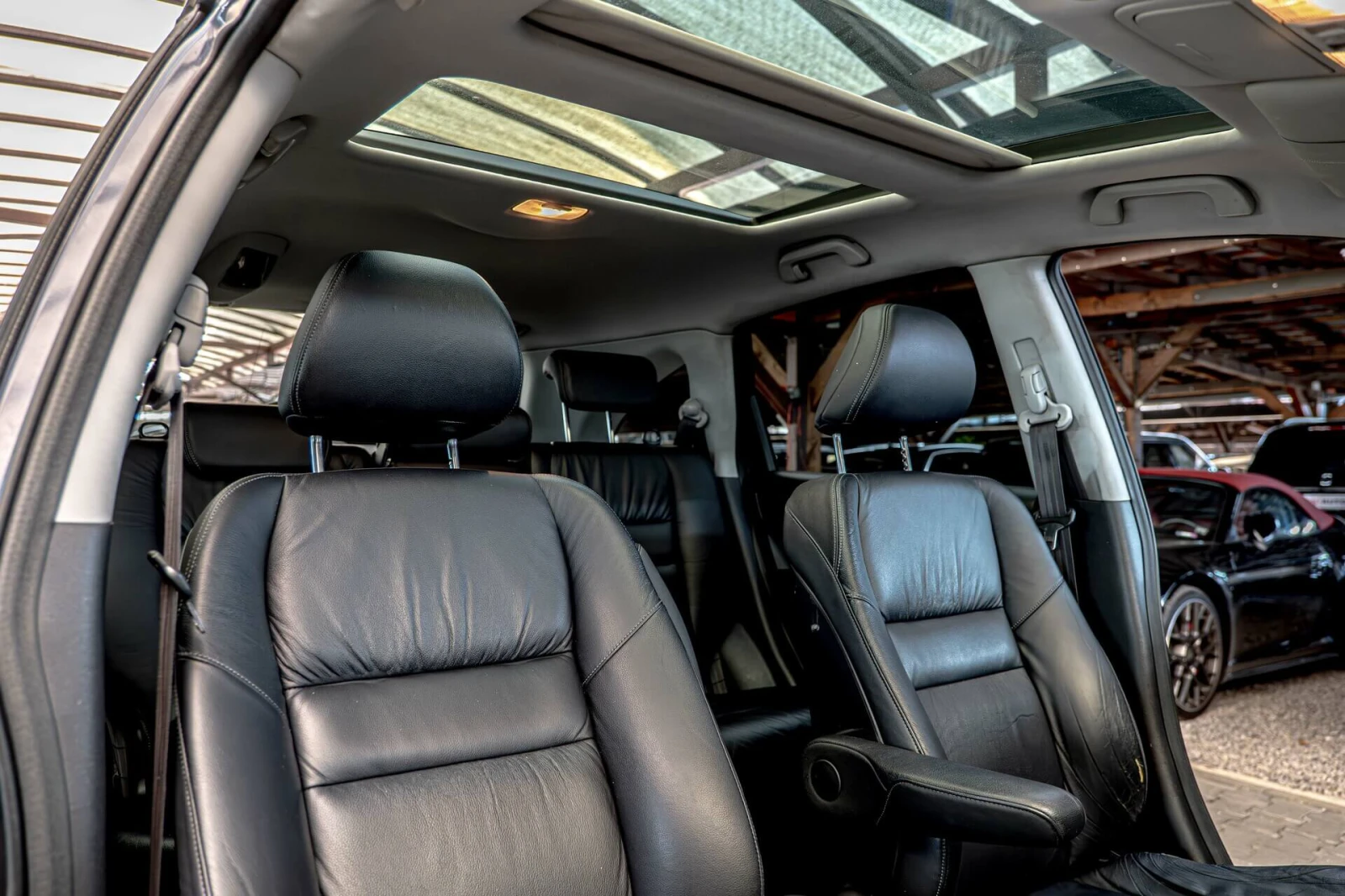 Honda Cr-v 2.2i-DTEC/Камера/Панорама/Подгрев/Кожа/ACC/PDC/4WD, снимка 16 - Автомобили и джипове - 54896939