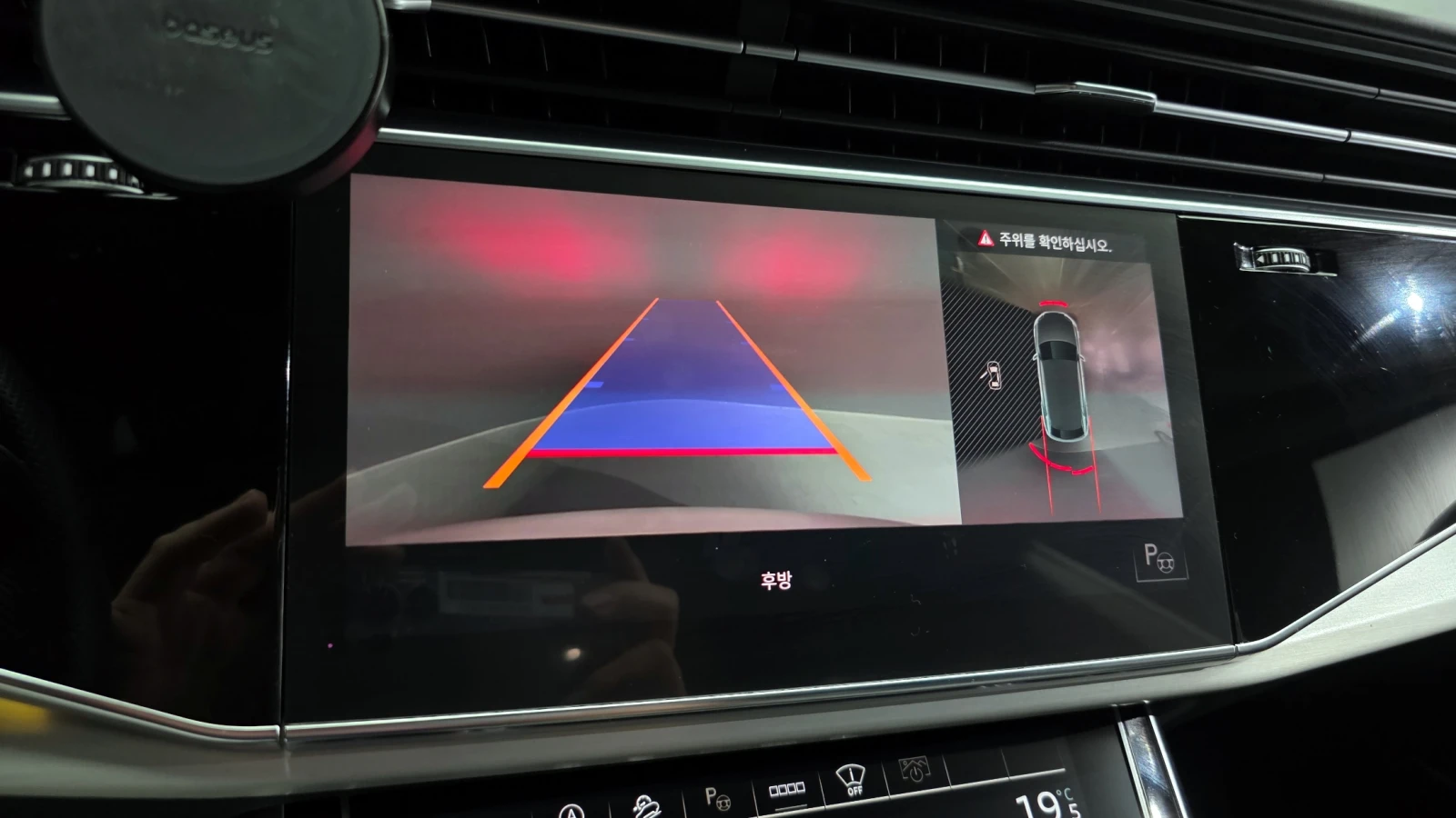 Audi Q8 MATRIX* BLK OPT* DIS* 360* HUD* ОБДУХ* SOFT-CLOSE*, снимка 12 - Автомобили и джипове - 55087389