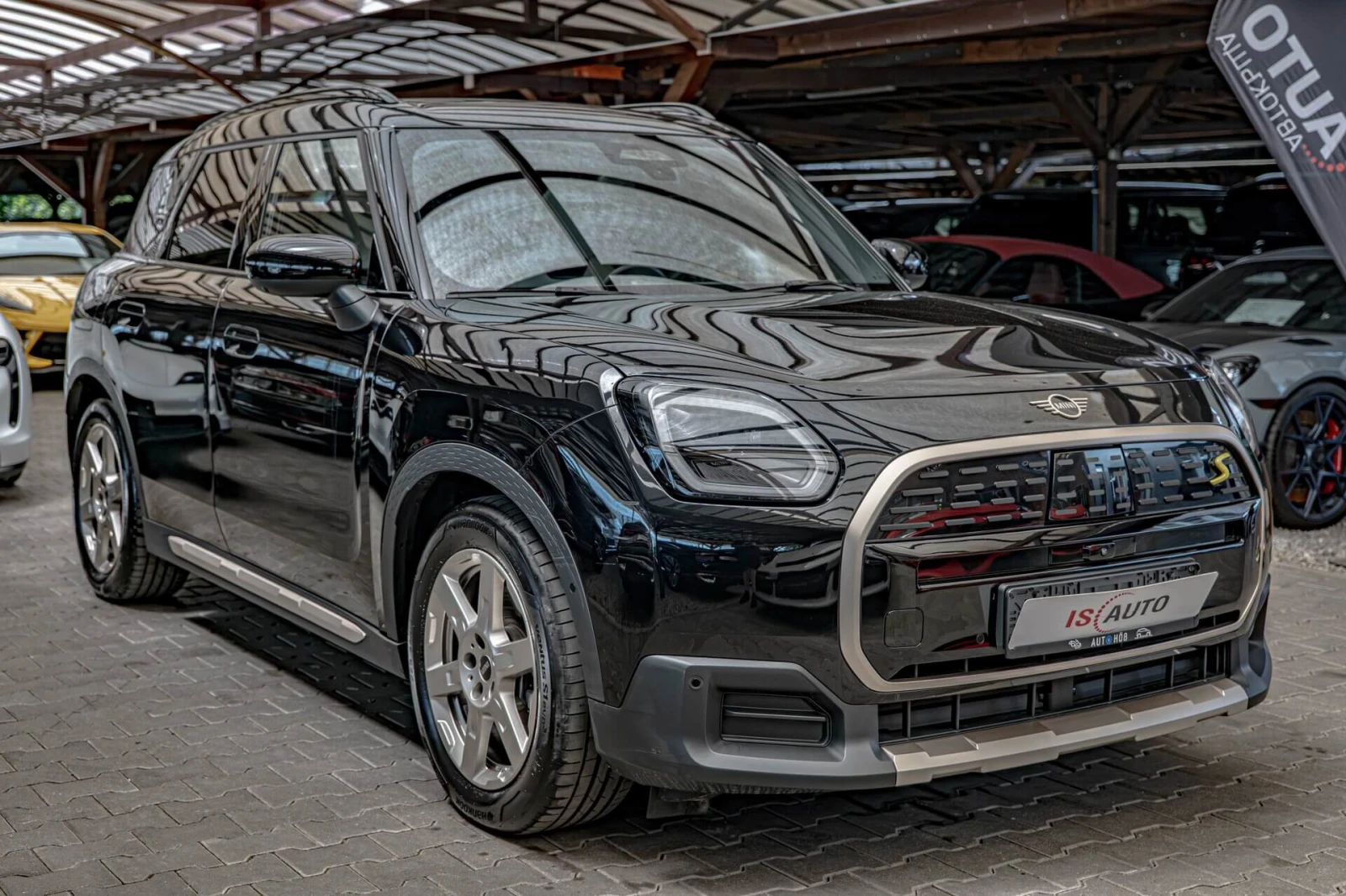 Mini Countryman 4 ALL SE/Harman Kardon/HuD/Камера 360/ACC/Панорама, снимка 2 - Автомобили и джипове - 55206934