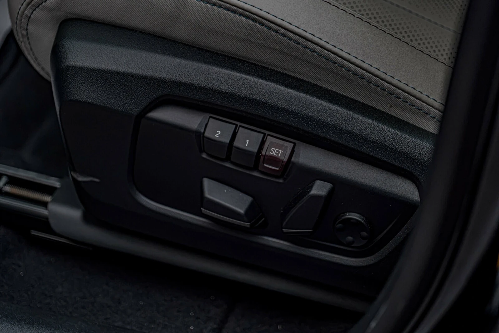 Mini Countryman 4 ALL SE/Harman Kardon/HuD/Камера 360/ACC/Панорама, снимка 11 - Автомобили и джипове - 55206934