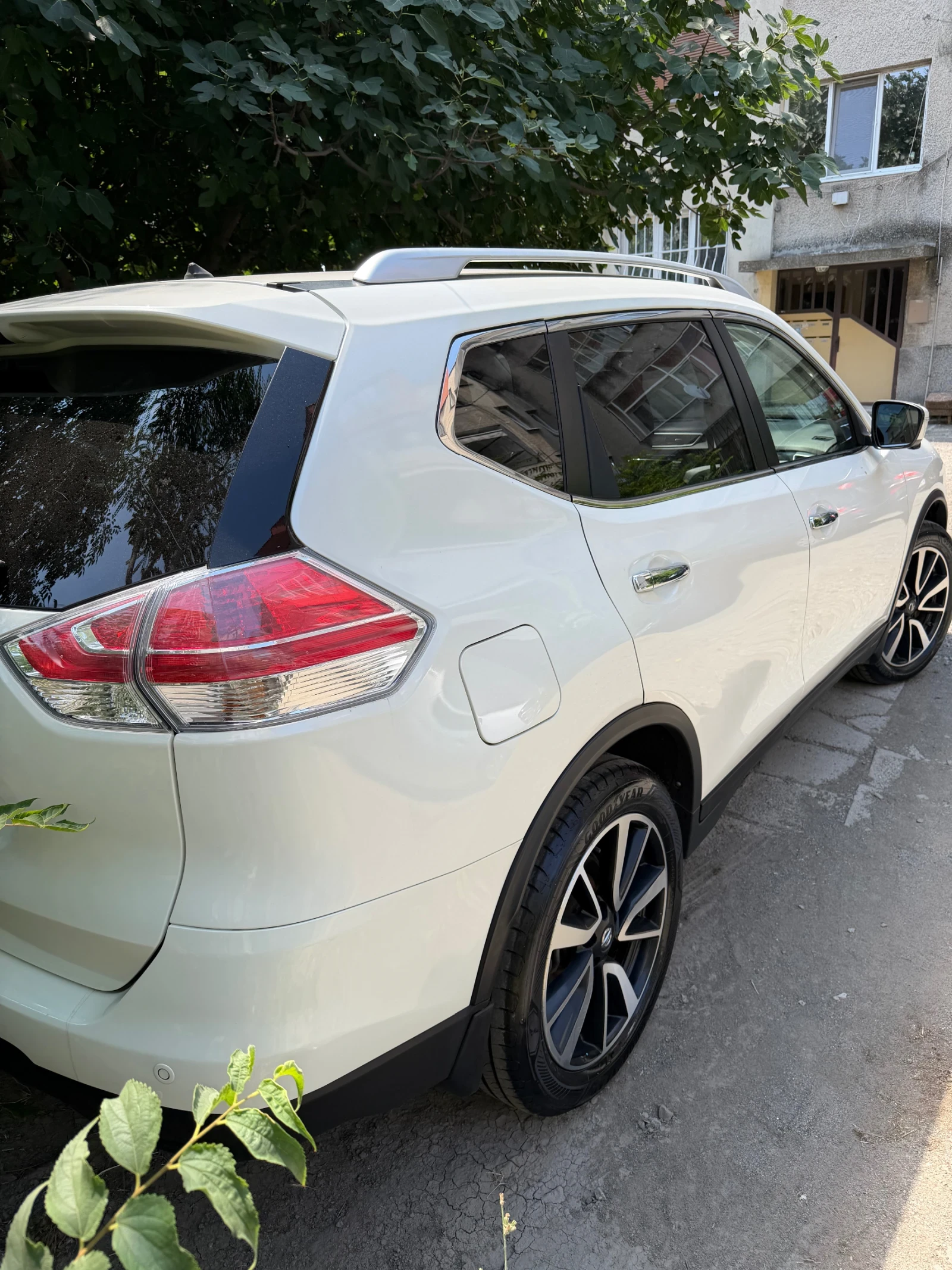 Nissan X-trail, снимка 3 - Автомобили и джипове - 55742871