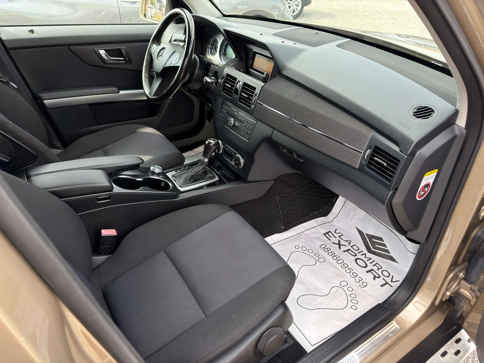 Mercedes-Benz GLK 320 4-MATIC/ РЕАЛНИ КМ / 1 - СОБСТВЕНИК/ БЕЗ РЪЖДА, снимка 8 - Автомобили и джипове - 55835995