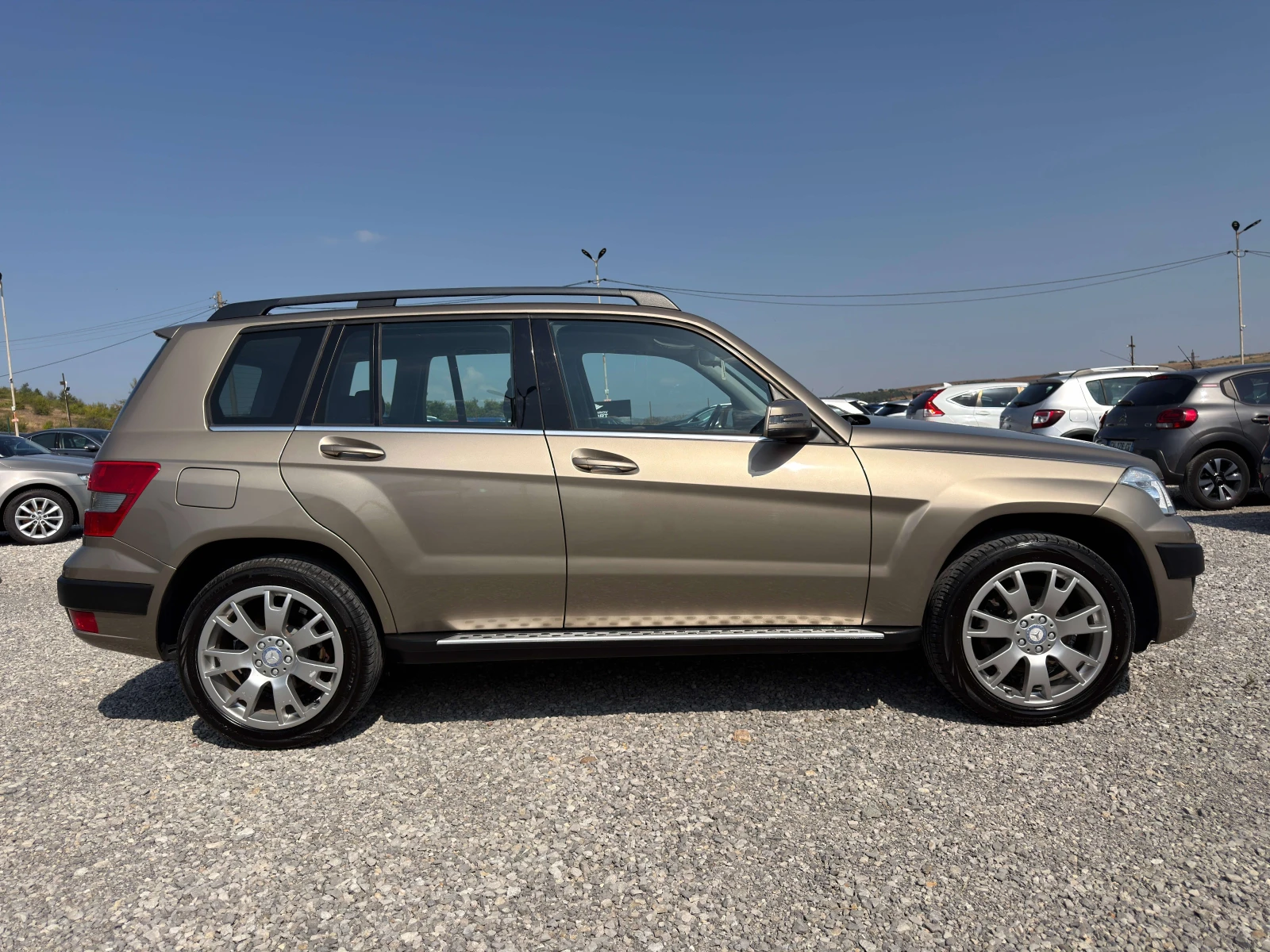 Mercedes-Benz GLK 320 4-MATIC/ РЕАЛНИ КМ / 1 - СОБСТВЕНИК/ БЕЗ РЪЖДА, снимка 2 - Автомобили и джипове - 55835995
