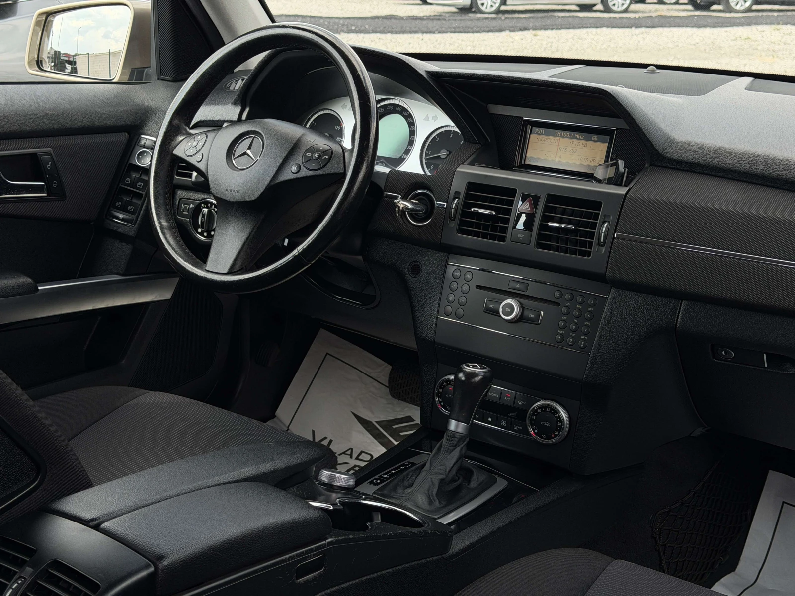 Mercedes-Benz GLK 320 4-MATIC/ РЕАЛНИ КМ / 1 - СОБСТВЕНИК/ БЕЗ РЪЖДА, снимка 14 - Автомобили и джипове - 55835995