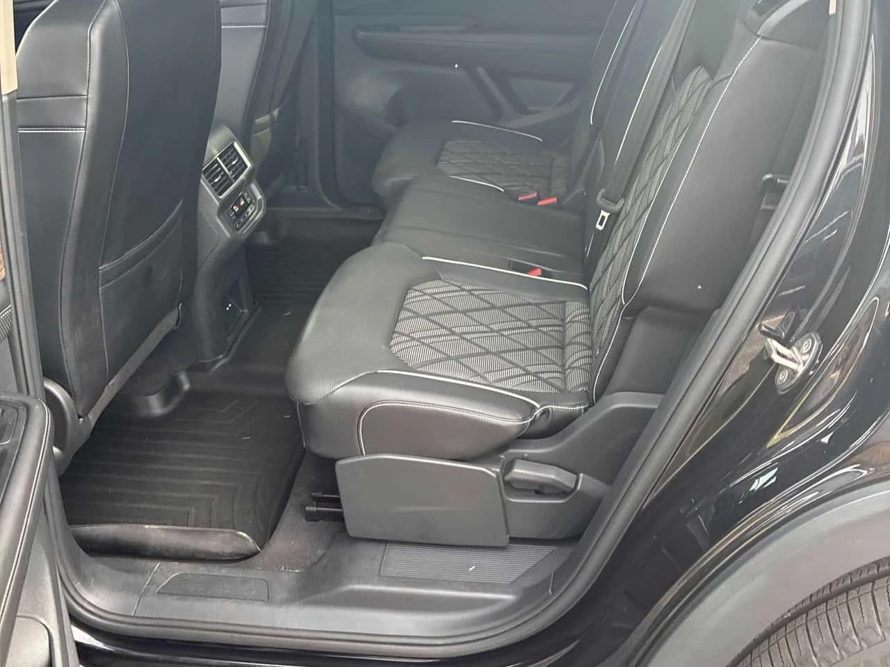 VW Atlas * Execline * CARFAX * , снимка 14 - Автомобили и джипове - 56256326