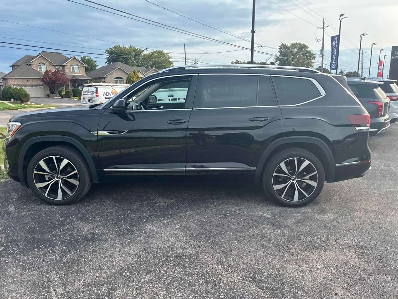 VW Atlas * Execline * CARFAX * , снимка 2 - Автомобили и джипове - 56256326