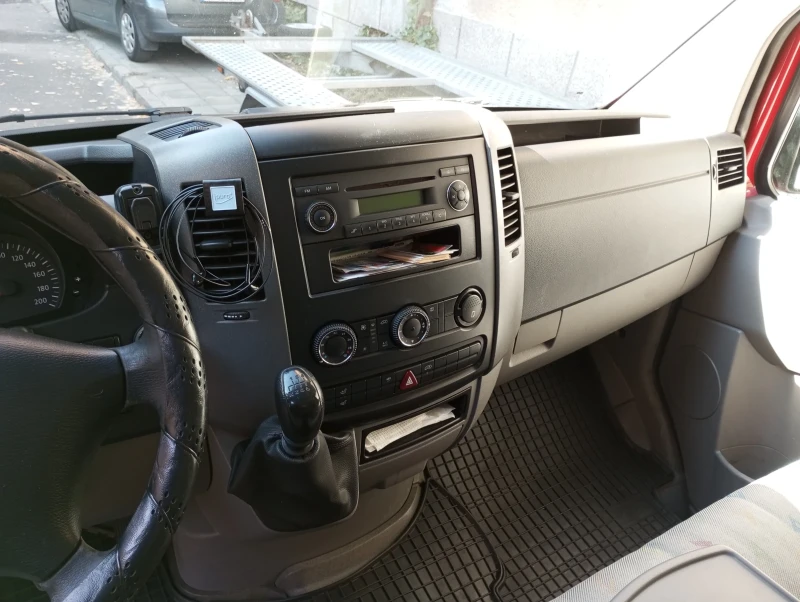 VW Crafter Автовоз, снимка 8 - Бусове и автобуси - 47737201