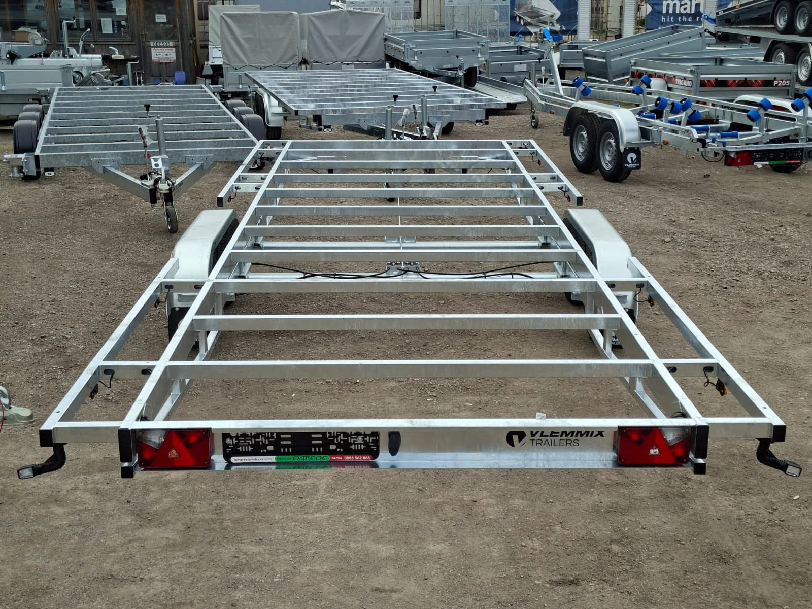 За автомобил Vlemmix TINY HOUSE 600 PLATEAU 3500KG, снимка 4 - Ремаркета - 54124903