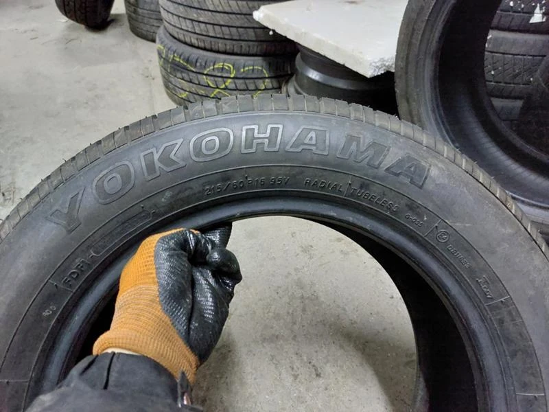 Гуми Летни 215/60R16, снимка 5 - Гуми и джанти - 35813697