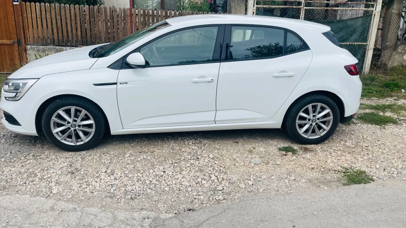 Renault Megane 1.5 DCi, снимка 2 - Автомобили и джипове - 47559449