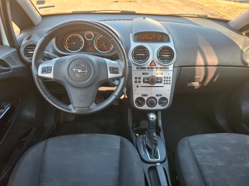 Opel Corsa, снимка 16 - Автомобили и джипове - 48971140