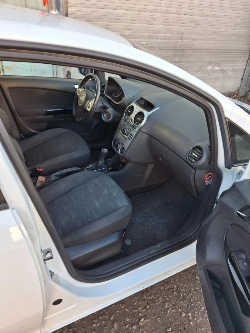 Opel Corsa, снимка 17 - Автомобили и джипове - 48971140