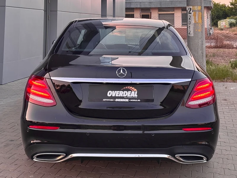 Mercedes-Benz E 220 AMG LINE* PANO* DIGITAL* ЛИЗИНГ, снимка 5 - Автомобили и джипове - 51515577