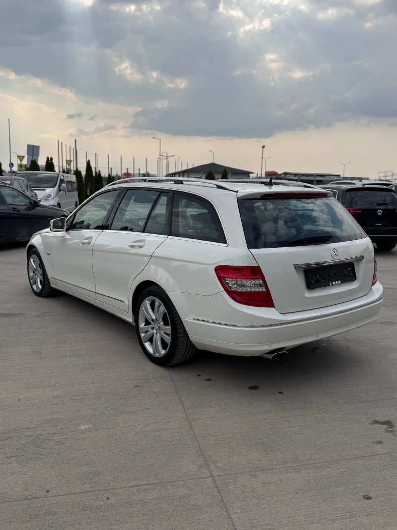 Mercedes-Benz C 220 * TOP* NAVI* , снимка 7 - Автомобили и джипове - 51184758