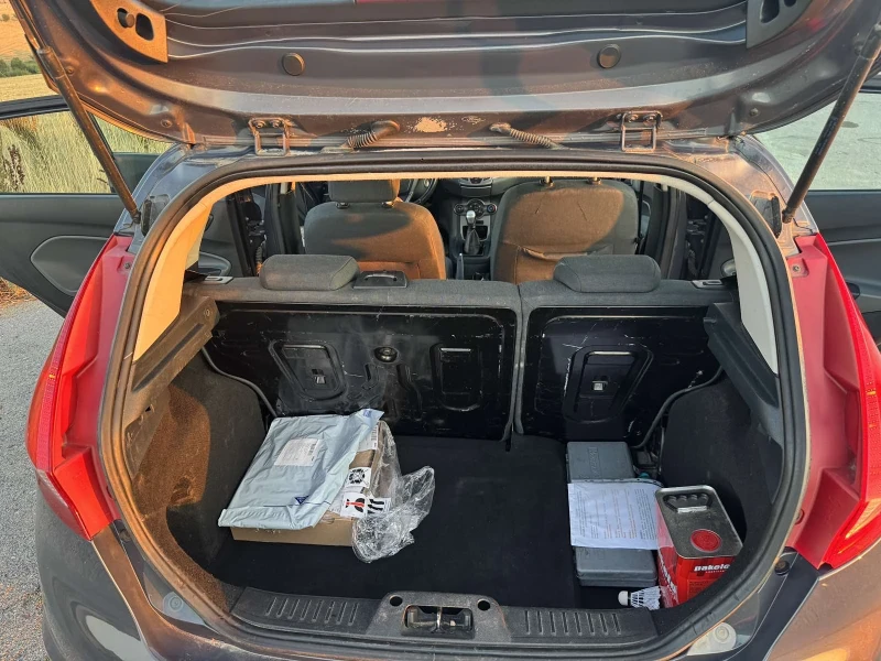Ford Fiesta, снимка 10 - Автомобили и джипове - 51574343