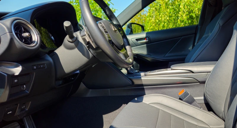 Lexus IS 350 F-SPORT; RWD; 3500cc V6; 311hp, снимка 10 - Автомобили и джипове - 51889317