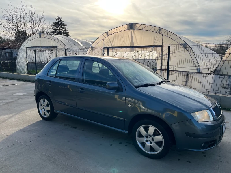 Skoda Fabia 2.0 MPI, снимка 4 - Автомобили и джипове - 52544315