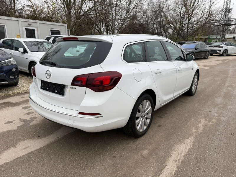 Opel Astra 1.6CDTI - 110к.с., снимка 4 - Автомобили и джипове - 52639951