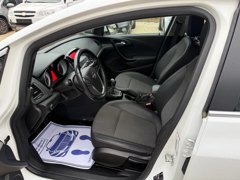 Opel Astra 1.6CDTI - 110к.с., снимка 9 - Автомобили и джипове - 52639951