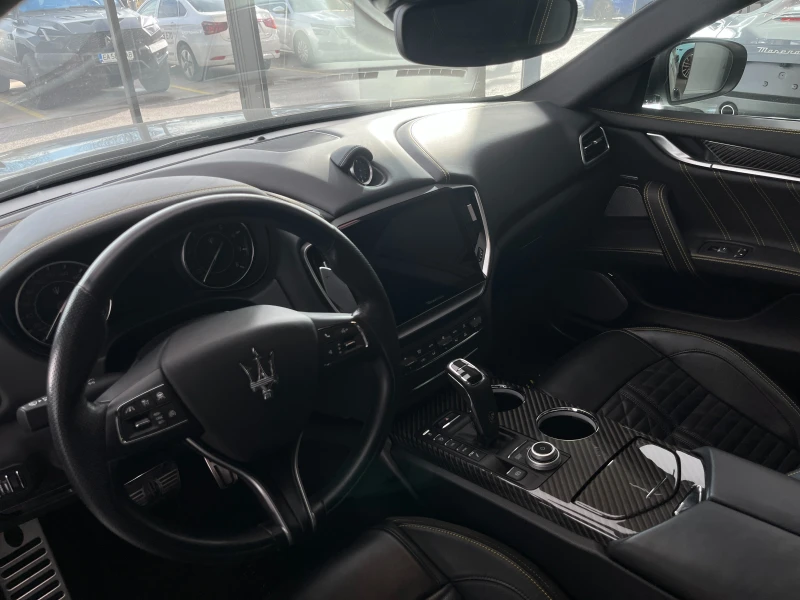 Maserati Ghibli SQ4, снимка 5 - Автомобили и джипове - 52645159