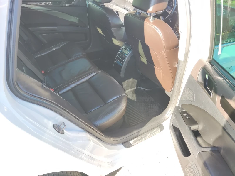 Skoda Superb 2.0TDI Laurint&Klement, снимка 8 - Автомобили и джипове - 52714846