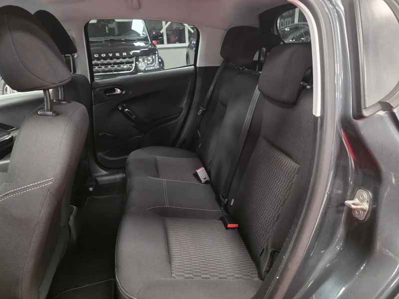 Peugeot 208 1.6 HDI | 100hp | EU6 | Напълно обслужена , снимка 15 - Автомобили и джипове - 53294287