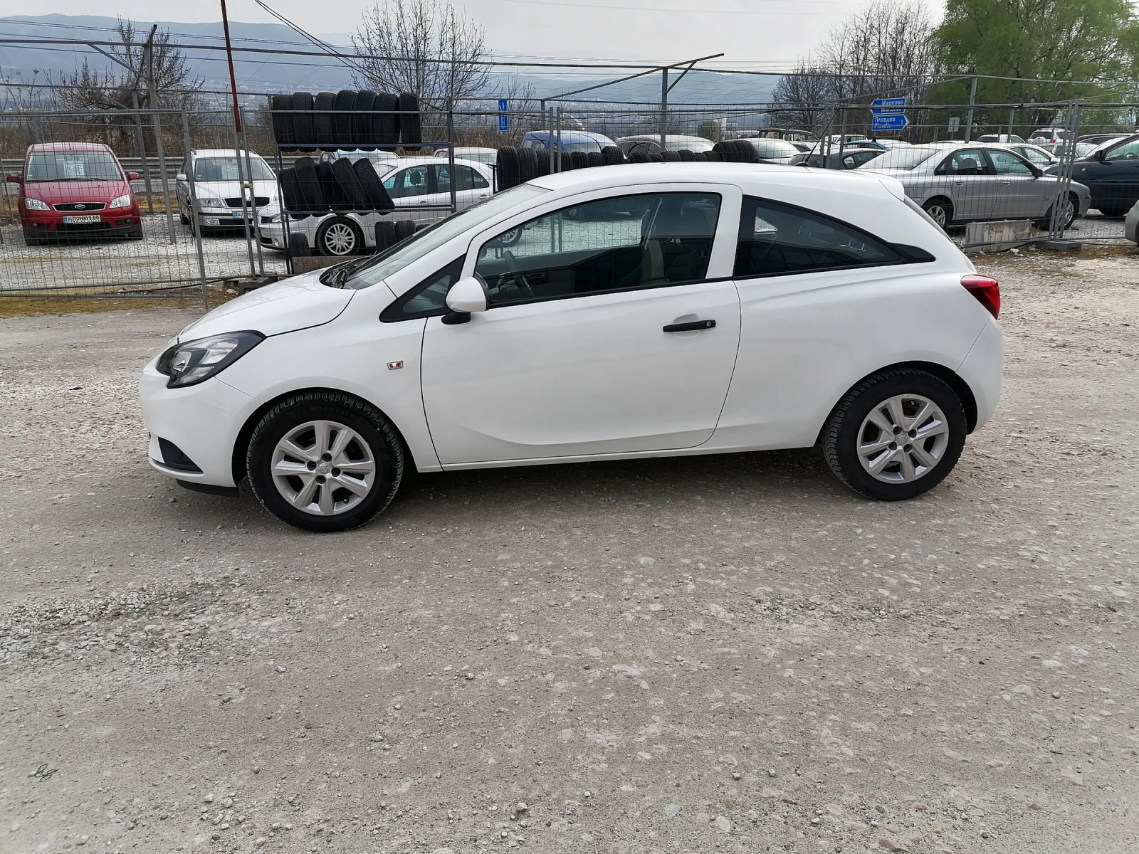 Opel Corsa Нов внос Бензин 46000 км  - изображение 3