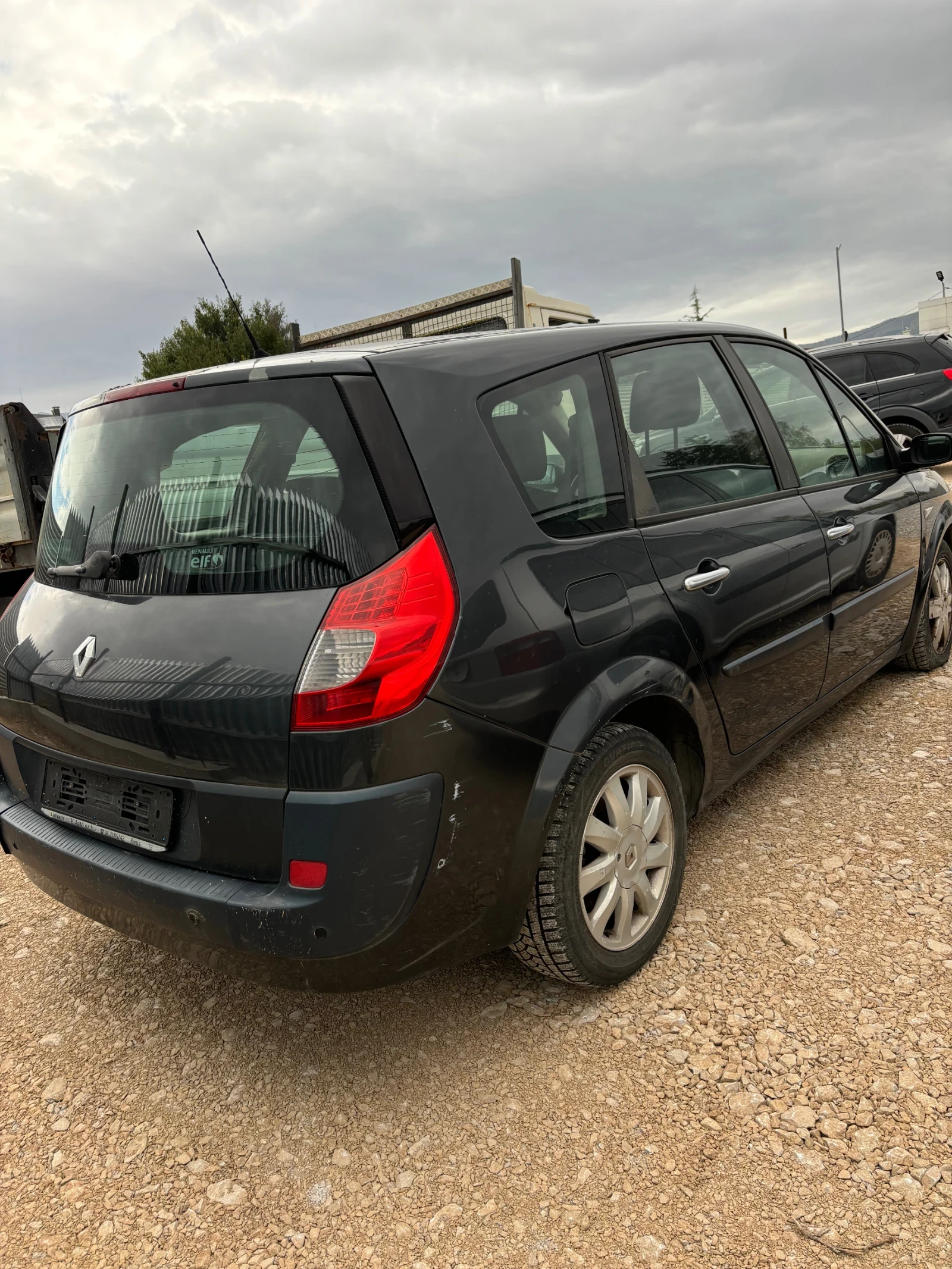 Renault Grand scenic 1.9 7местен - изображение 2