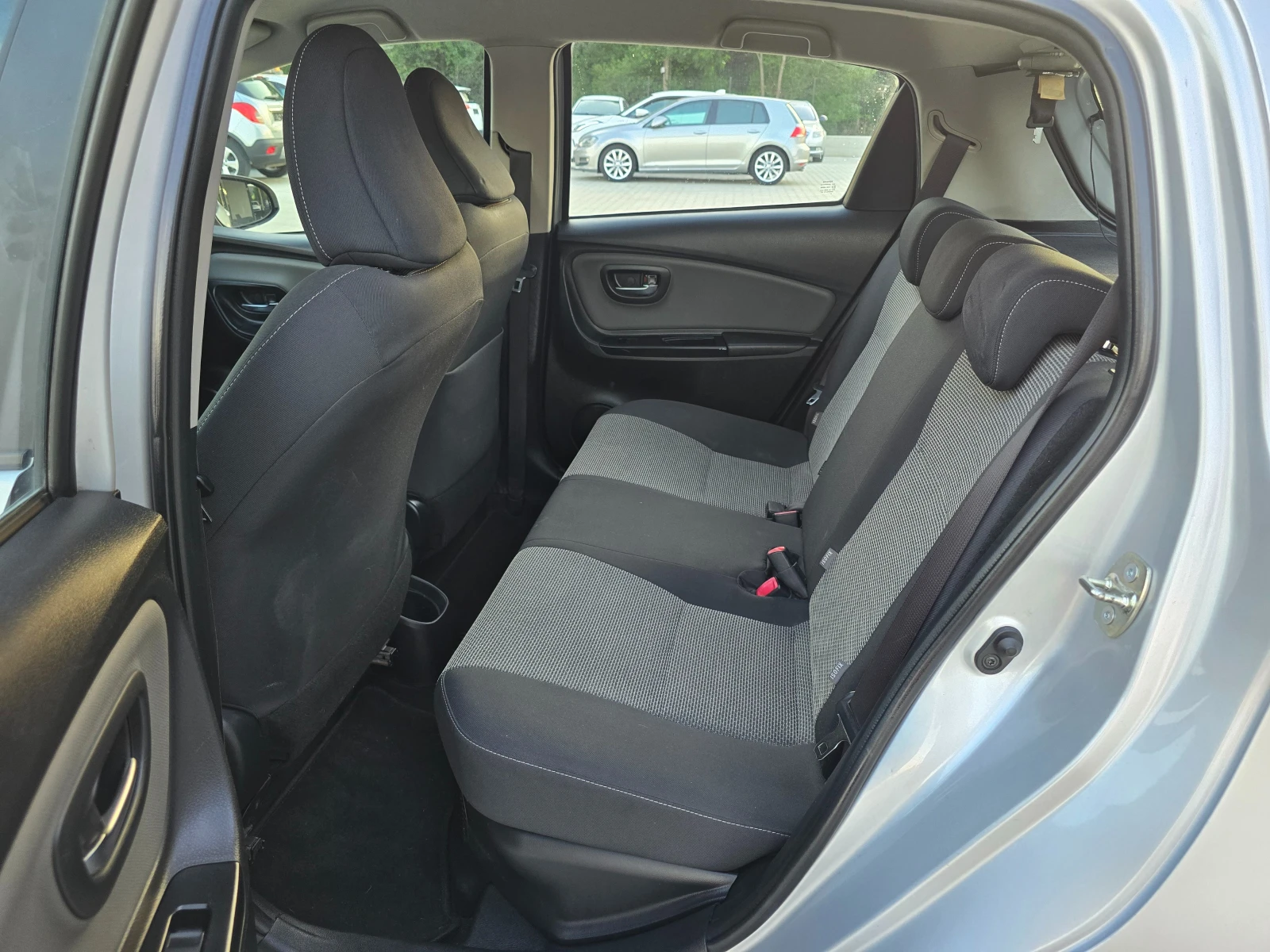 Toyota Yaris 1.5Hybrid, Камера, Нави, Евро 6, 12.2016г. - изображение 10