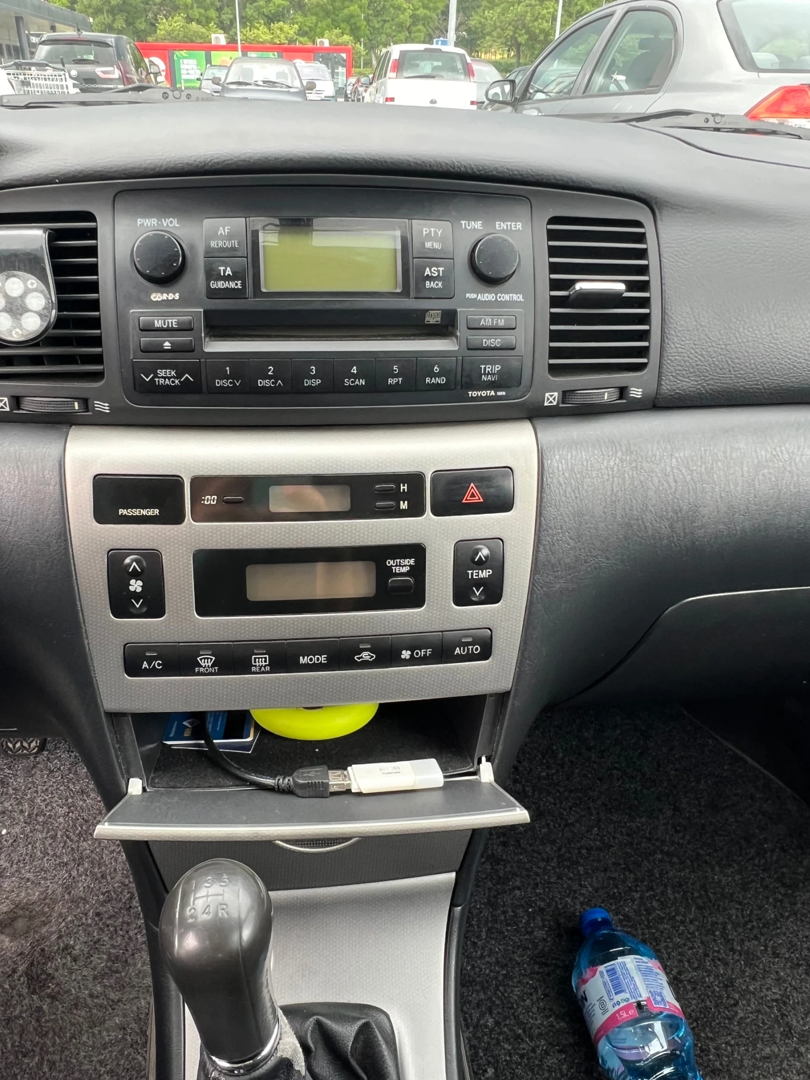 Toyota Corolla 1.6i Бензин / Газов Инжекцион  - изображение 9