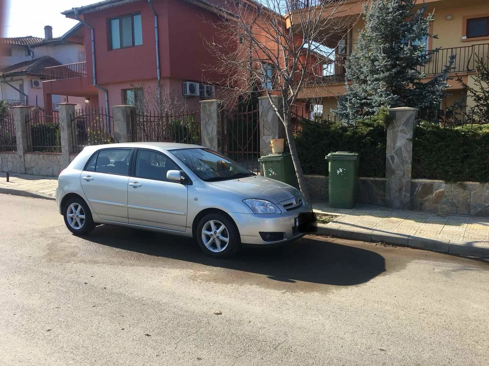 Toyota Corolla 1.6i Бензин / Газов Инжекцион  - изображение 3