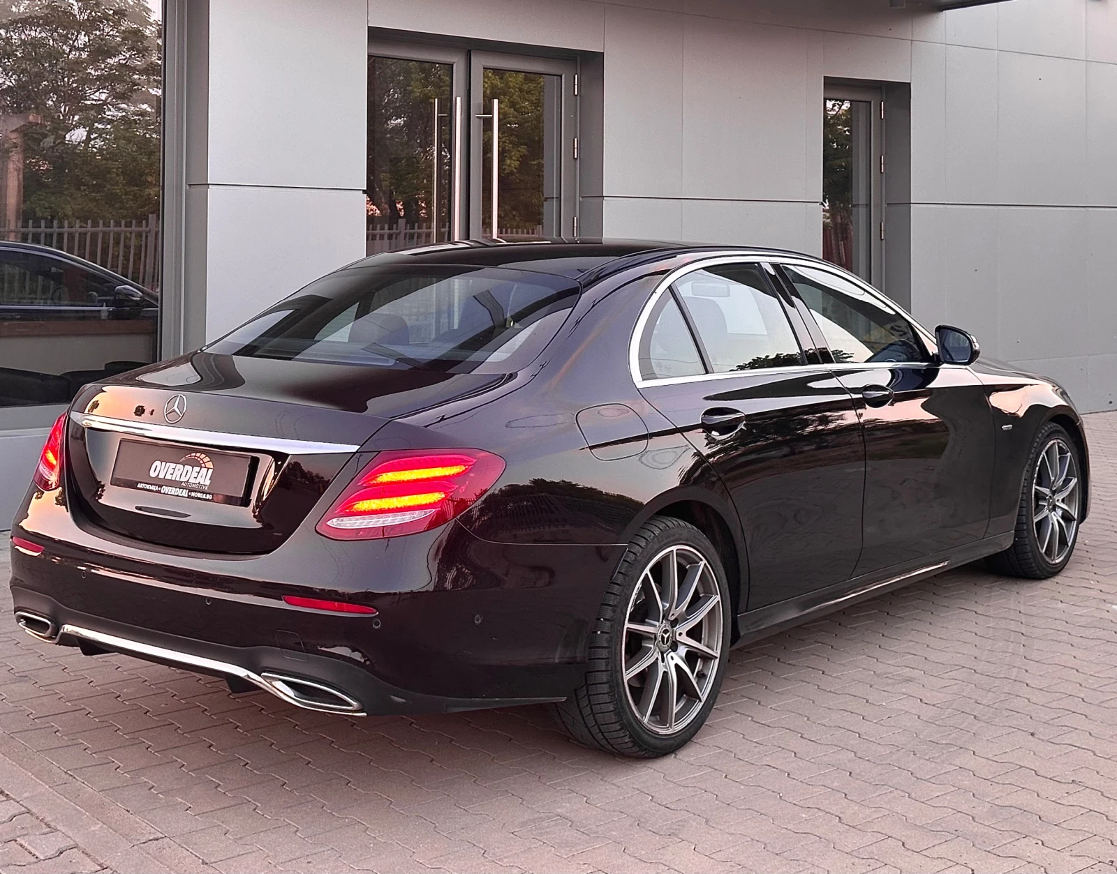 Mercedes-Benz E 220 AMG LINE* PANO* DIGITAL* ЛИЗИНГ - изображение 6