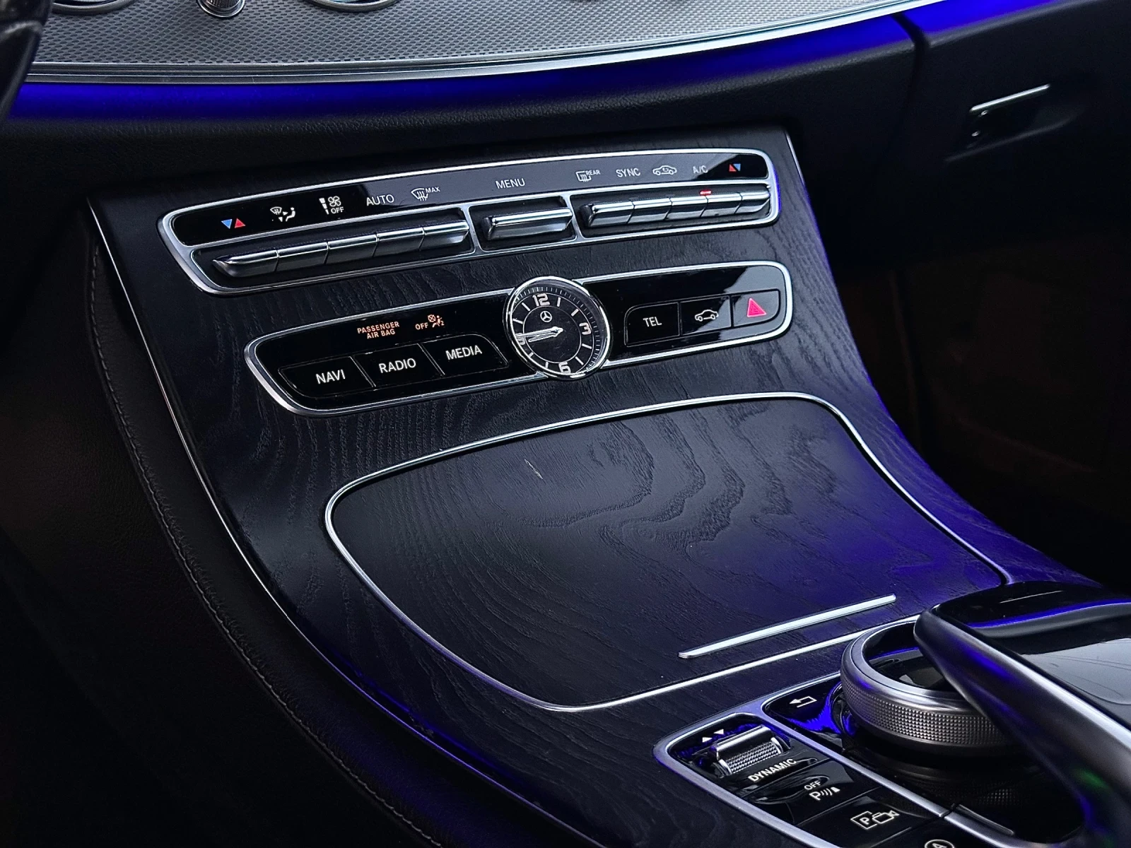 Mercedes-Benz E 220 AMG LINE* PANO* DIGITAL*  | Mobile.bg   11