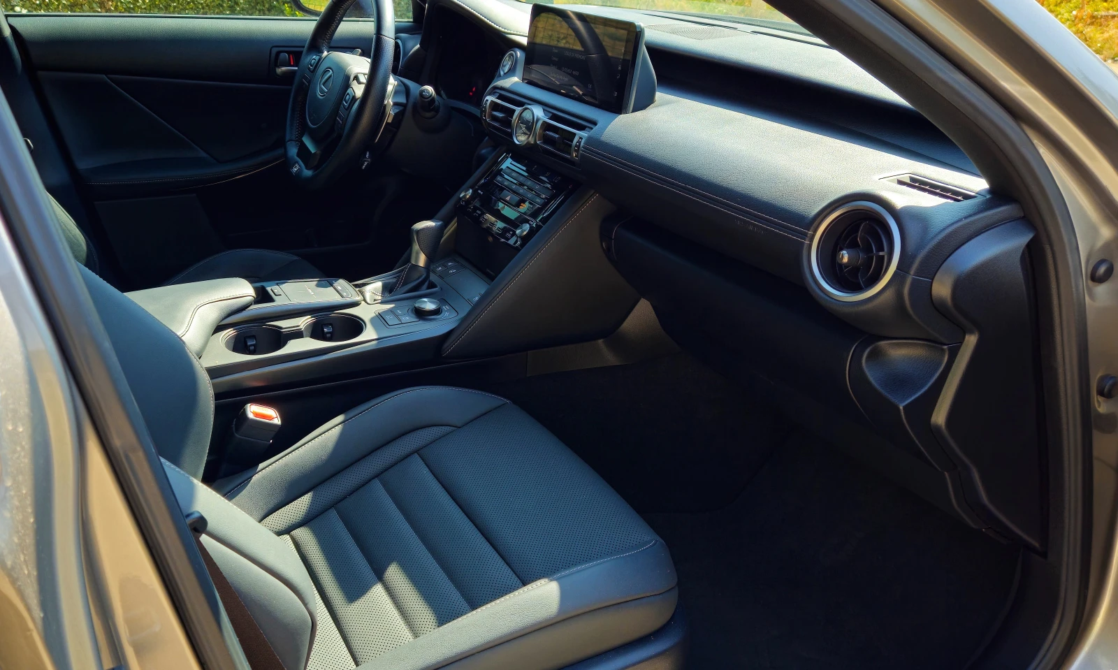 Lexus IS 350 F-SPORT; RWD; 3500cc V6; 311hp | Mobile.bg   9