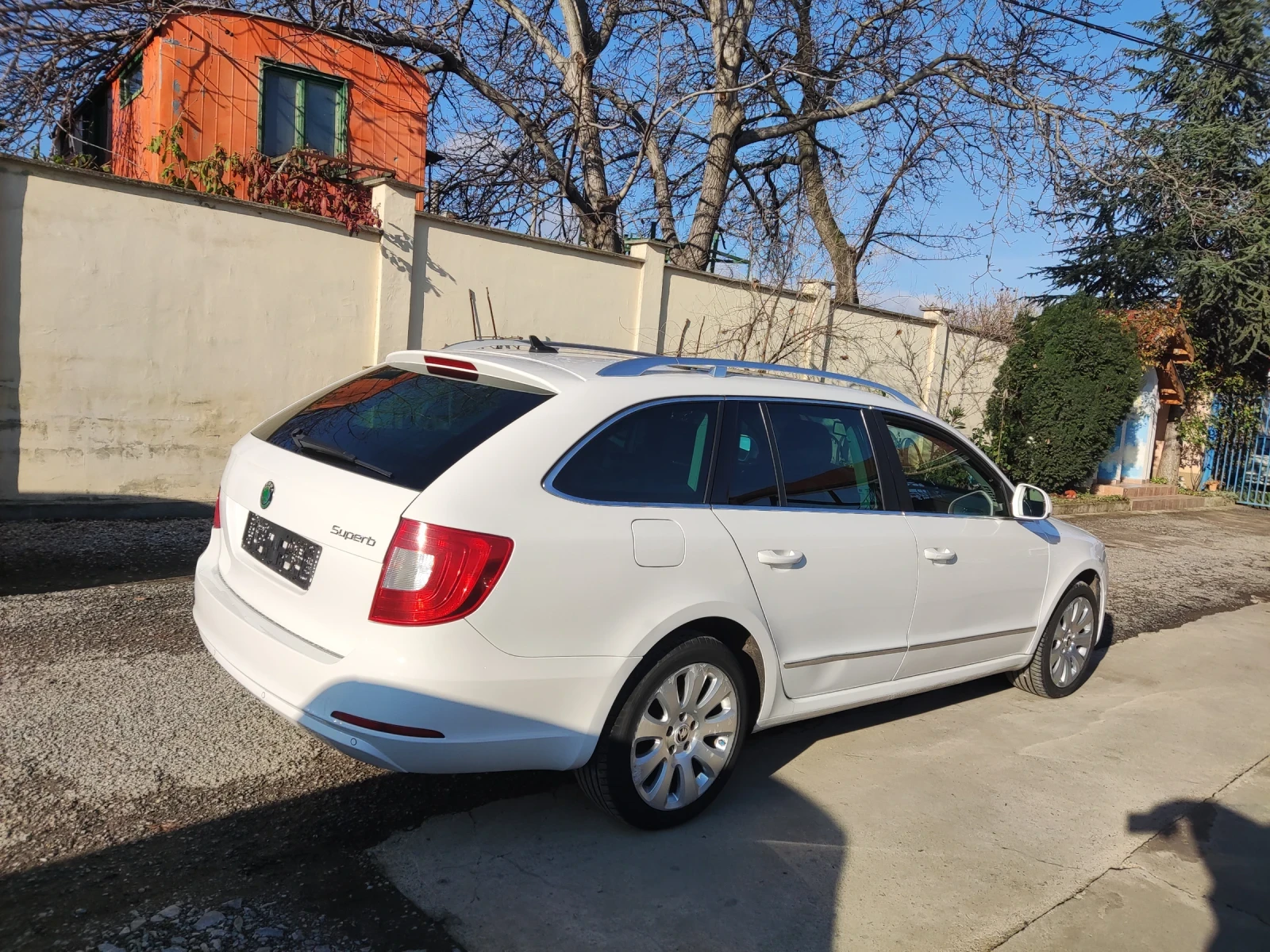 Skoda Superb 2.0TDI Laurint&Klement - изображение 4